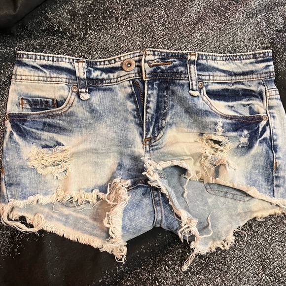 Pants - Cut off Jean shorts